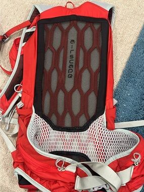 osprey hydrajet 15 hydration pack kids 1.5 liters Hiking liter reservoir that slides into its own exterior pocket with a bite valve that attaches magnetically to a sternum strap Osprey Hydrajet 15 Reviews
